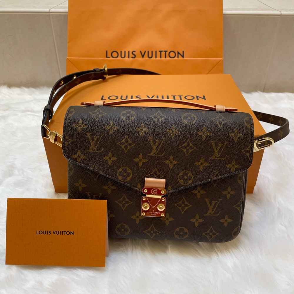 Louis Vuitton Pochette Métis monogram
